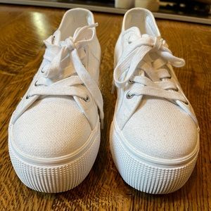Steve Madden EMMI white platform sneakers